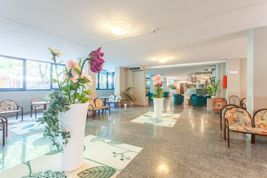 Family Hotel Mediterraneo - Azzurro Club Cesenatico Exteriér fotografie