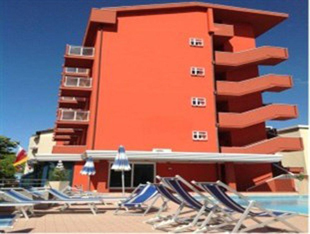 Family Hotel Mediterraneo - Azzurro Club Cesenatico Exteriér fotografie