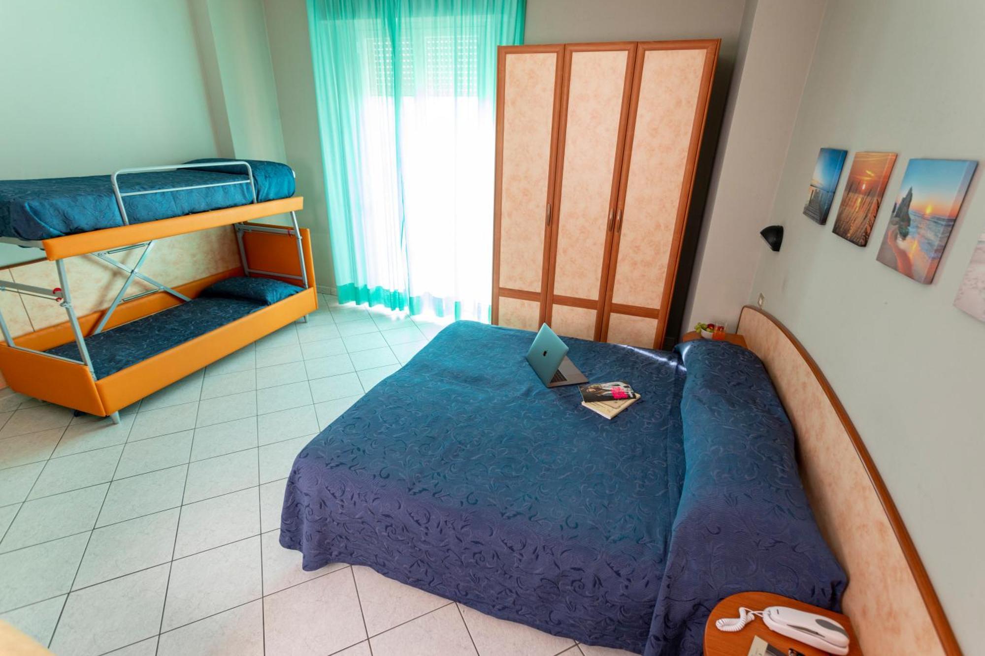 Family Hotel Mediterraneo - Azzurro Club Cesenatico Exteriér fotografie