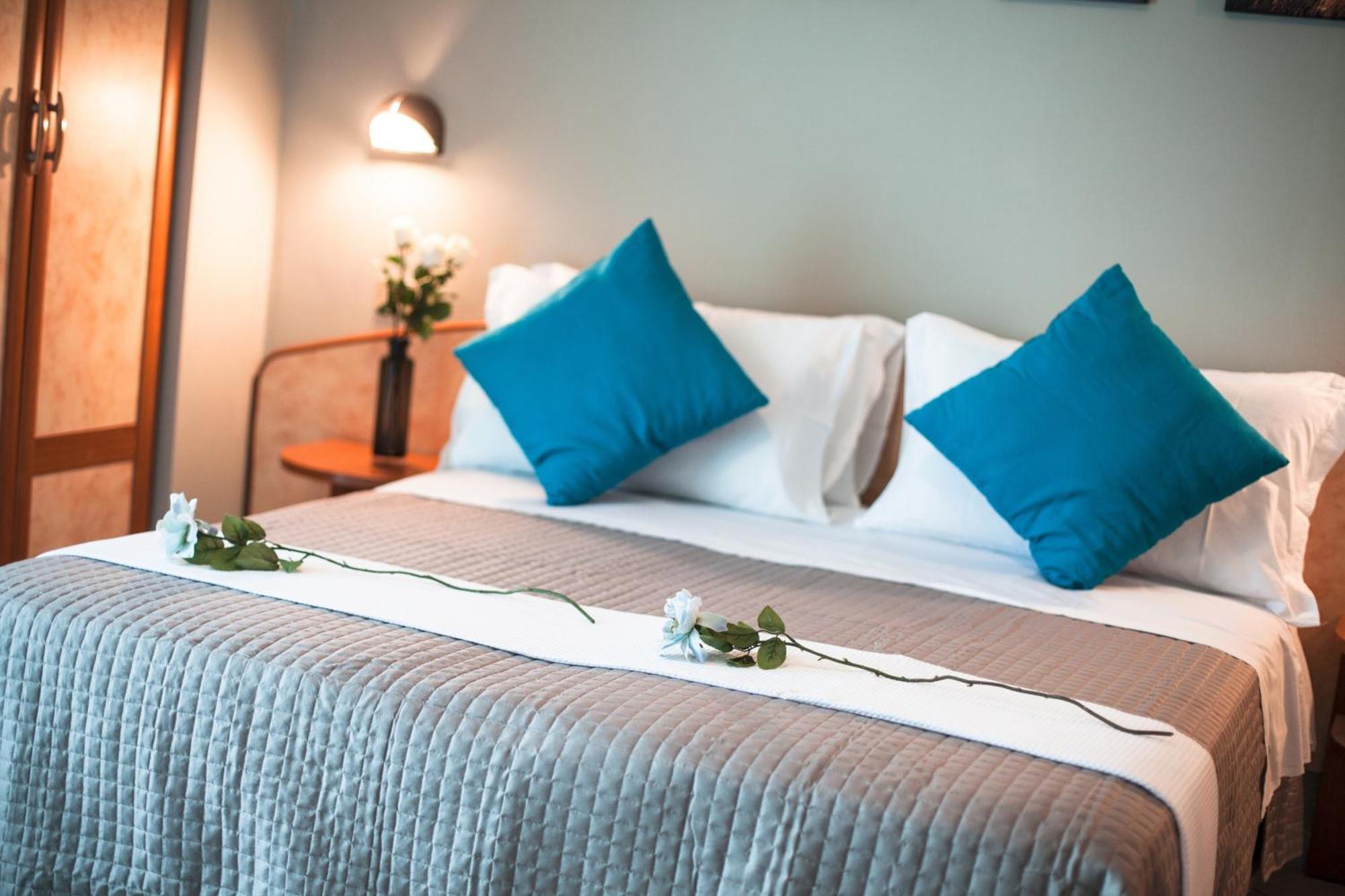 Family Hotel Mediterraneo - Azzurro Club Cesenatico Pokoj fotografie