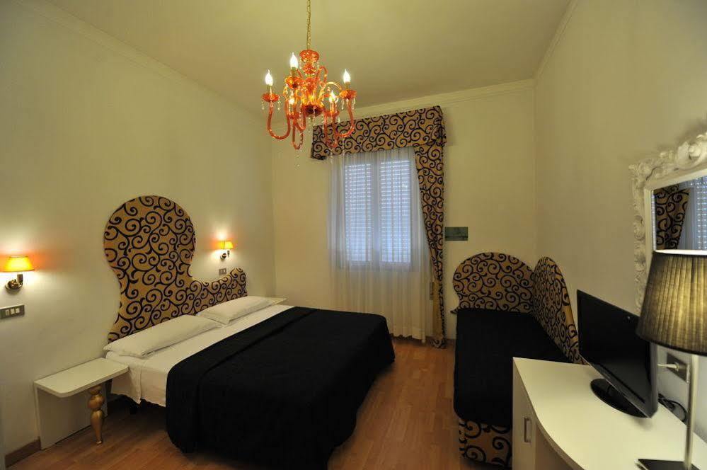 Family Hotel Mediterraneo - Azzurro Club Cesenatico Exteriér fotografie